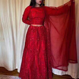 ***NEW! Red Lehenga (EXCELLENT)